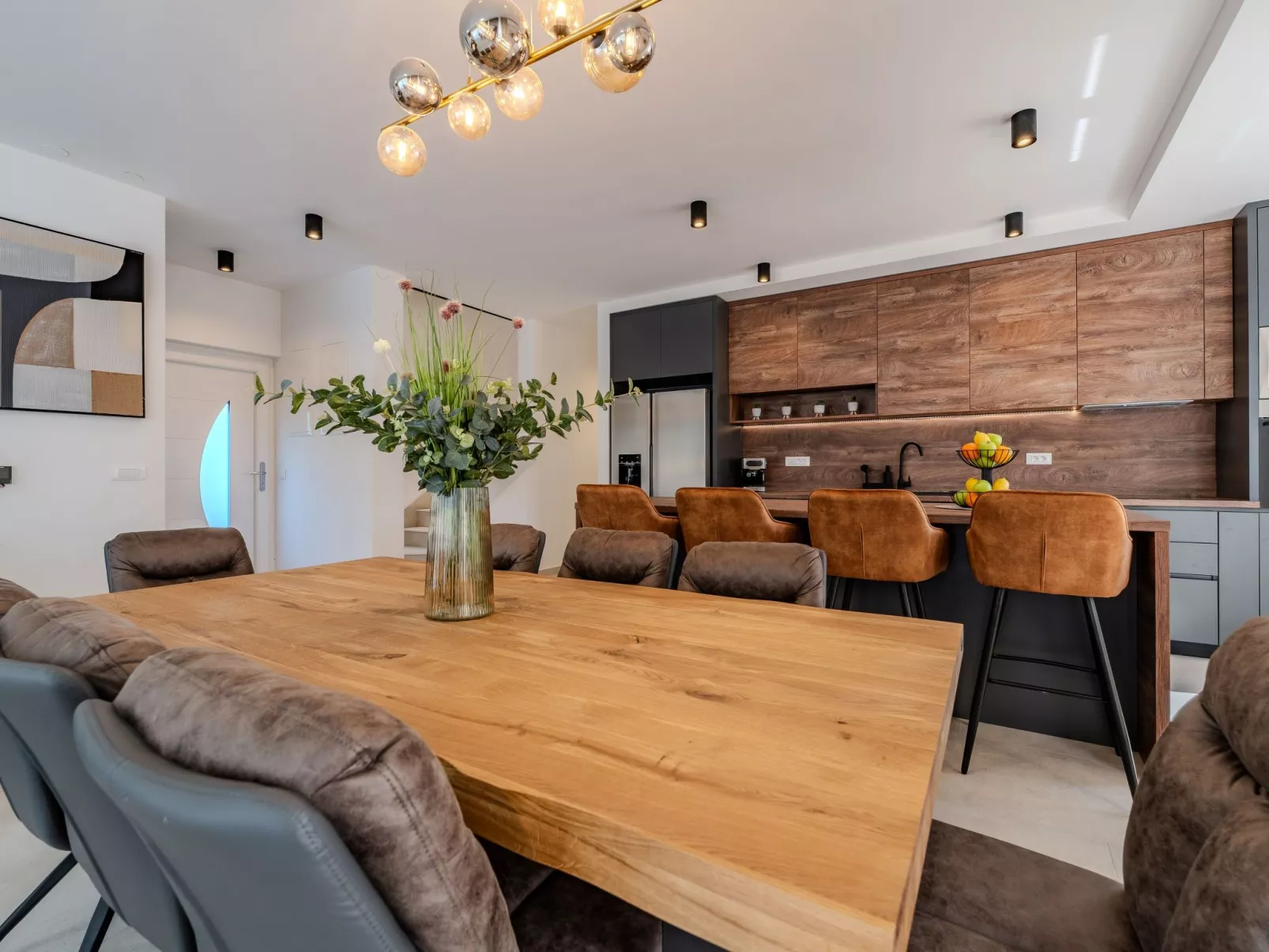 Neue Luxusvilla mit Pool - Agentur TA Leut-Drinnen