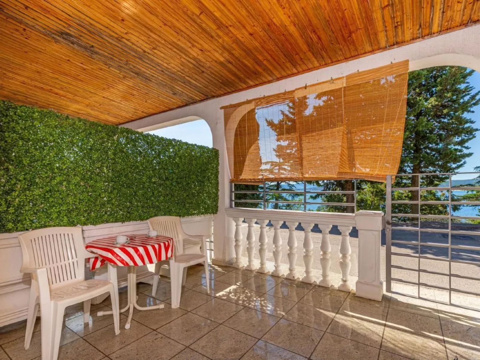 Wohnung in Dramalj mit Kleiner Terrasse-Dehors