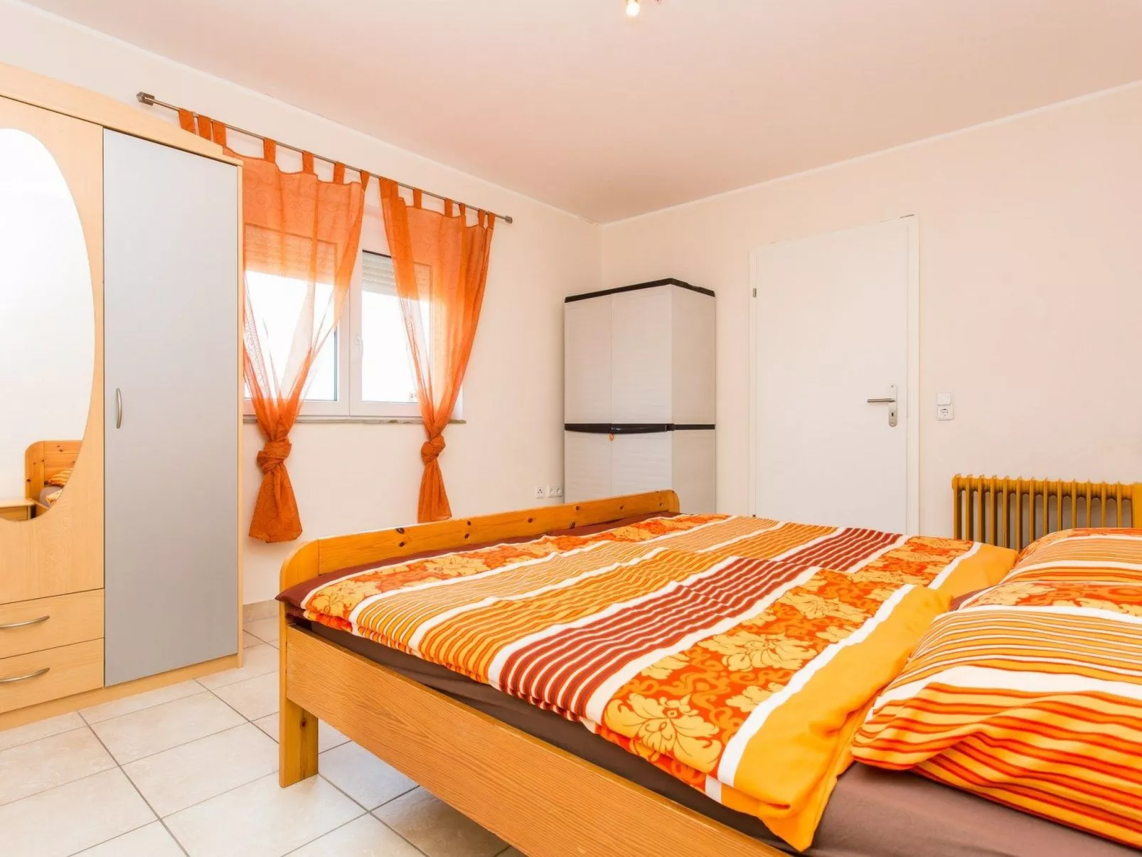 Für 5 Personen ca. 55 m&sup2; in Šilo, Adriaküste Kroatien (Kroatische Inseln)-Image-tags.info