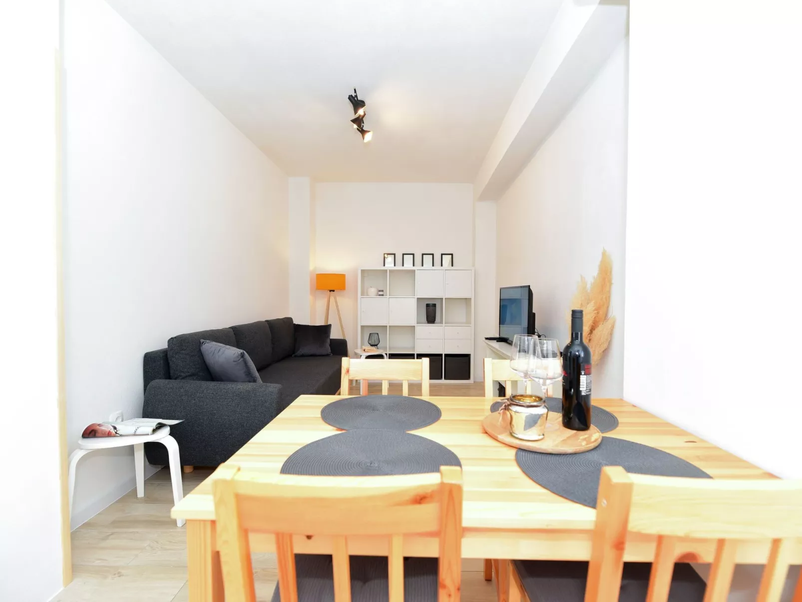 Wohnung mit Garage-Drinnen