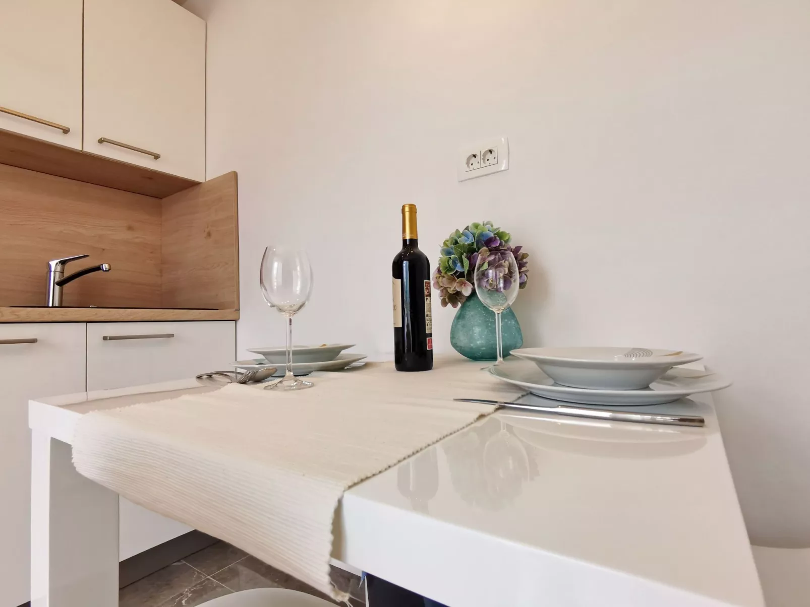 Studio Apartment More-Dedans