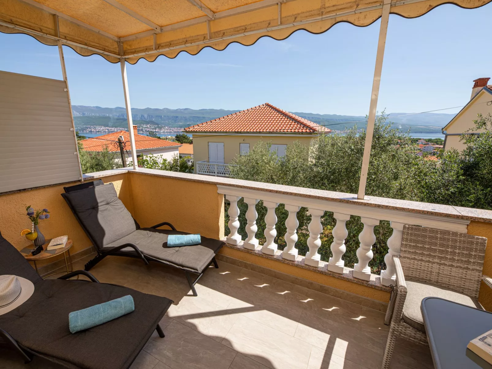 Für 2 Personen  + 1 Kind ca. 40 m&sup2; in Šilo, Adriaküste Kroatien (Kroatisch-Draußen