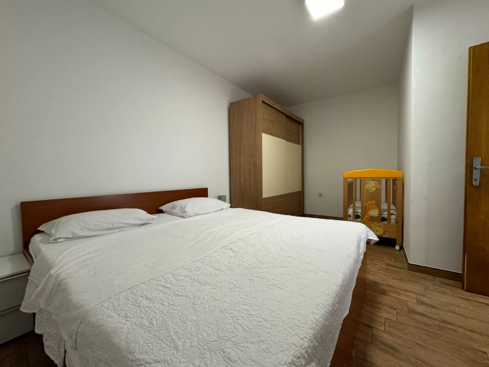 Gemütliche Wohnung Crno-Drinnen