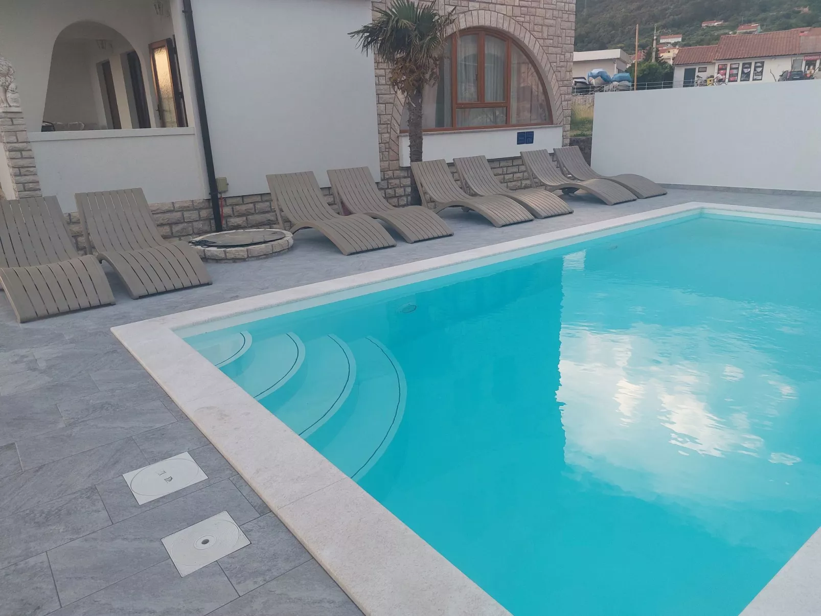 Gemütliche Erdgeschossferienwohnung mit Balkon-Image-tags.info