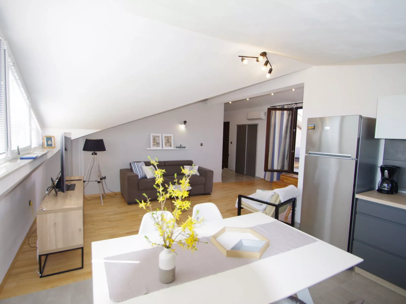 In Valbandon mit schönem Balkon-Dedans