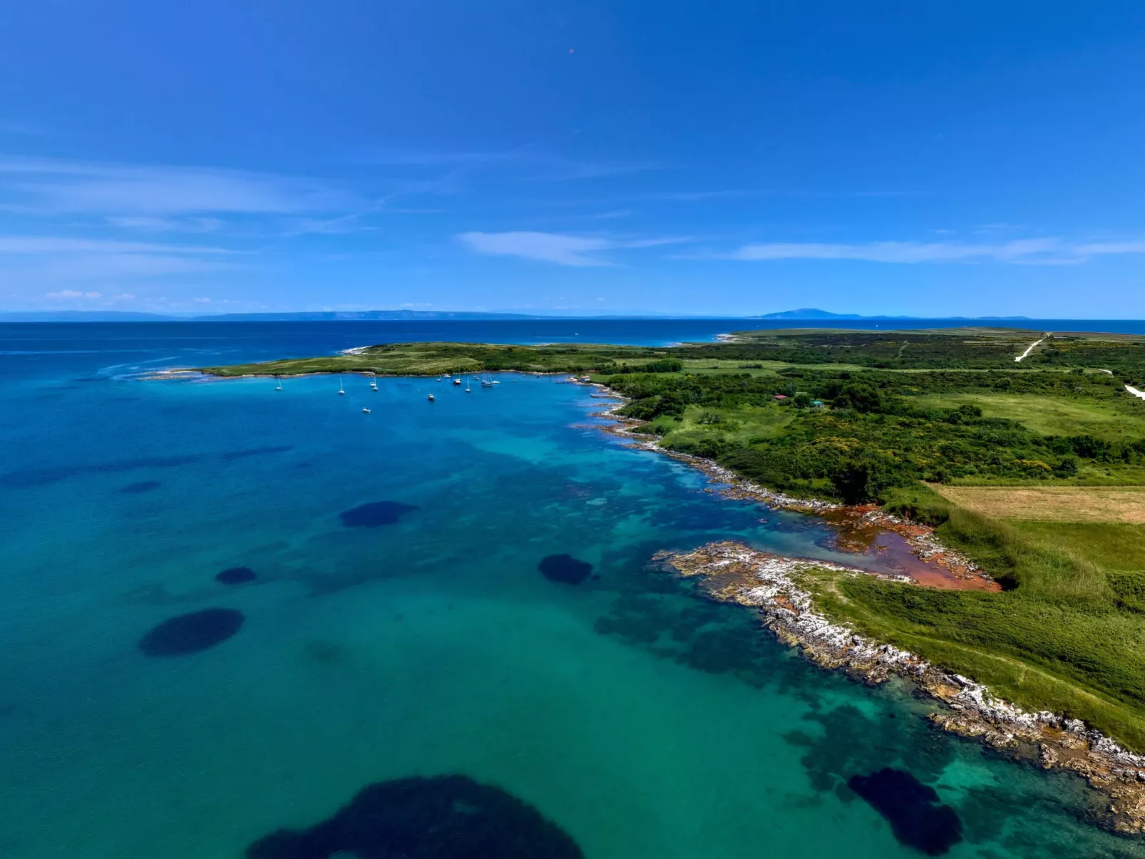 Mit privatem Pool, Dorf Šišan-Draußen