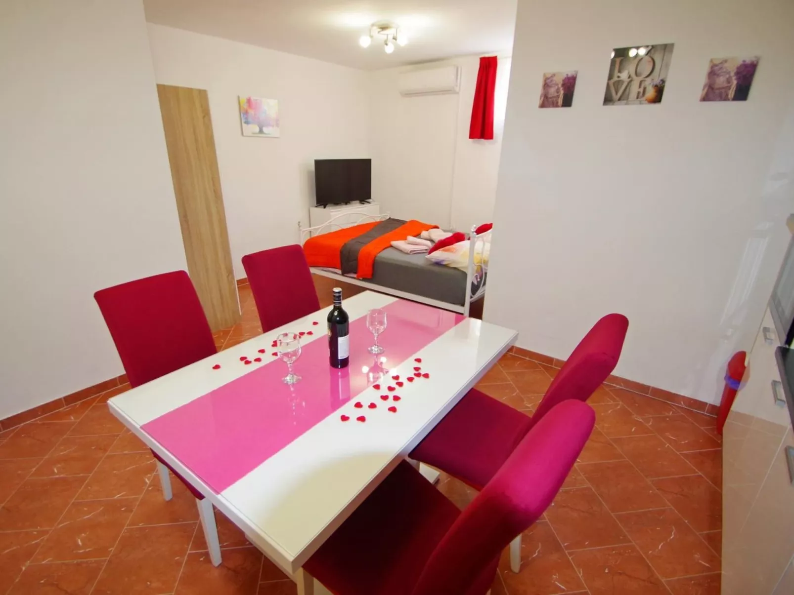 Studio-Wohnung "Tara"-Dedans