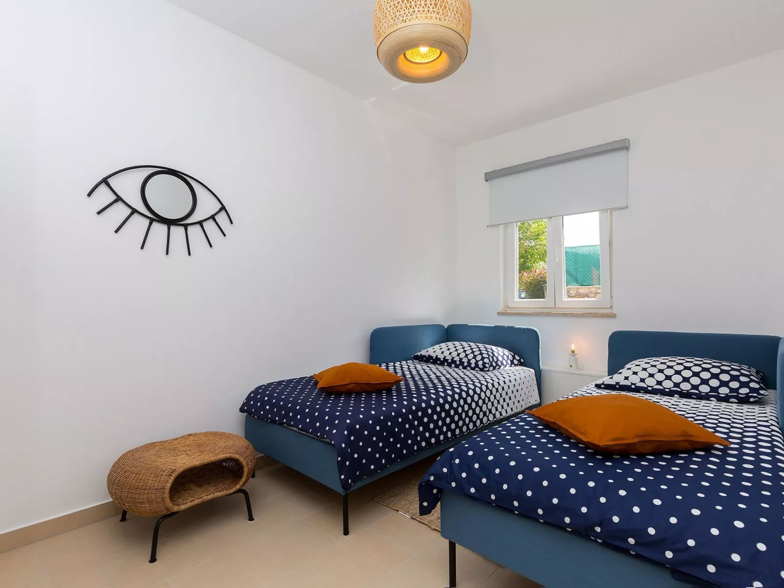 Anna Premium-Image-tags.info