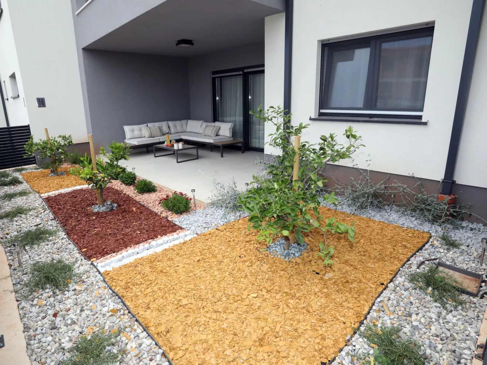 Luxus-Appartement mit Jacuzzi, Parkplatz und Garten-Inside
