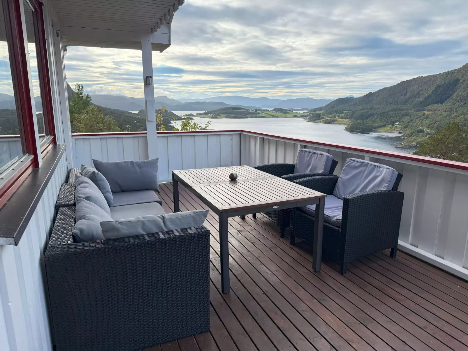 Stabben white House-Dedans