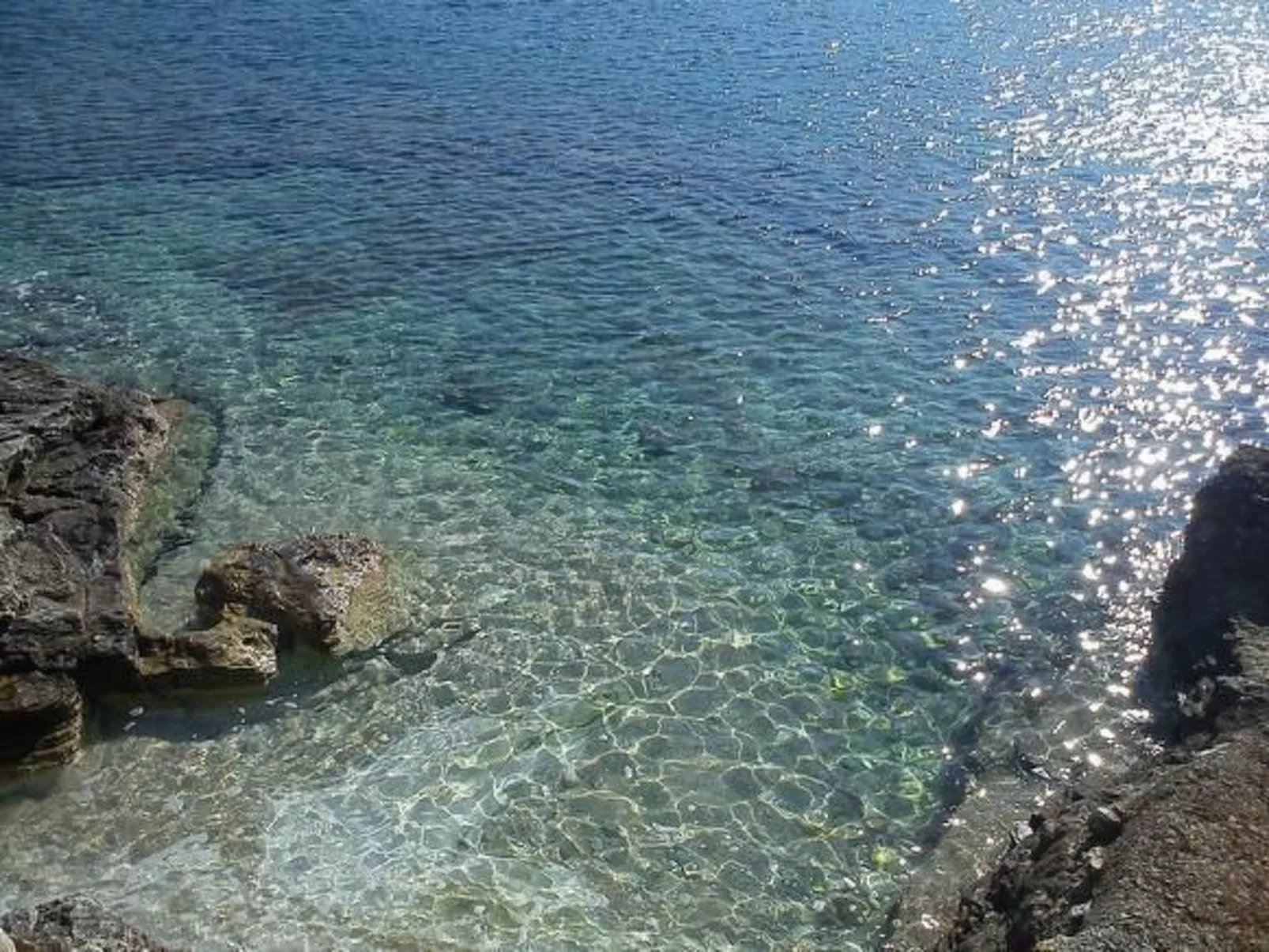 Wohnung mit Blick auf das Wasser-Draußen