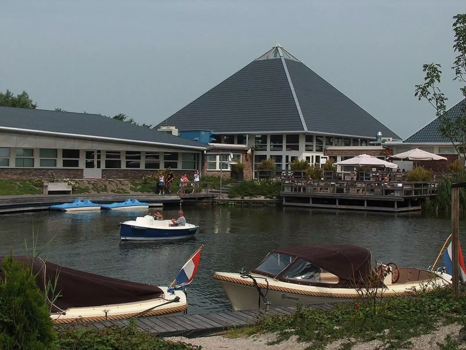 Starvilla in Makkum mit Sauna und schöner Aussicht-Draußen