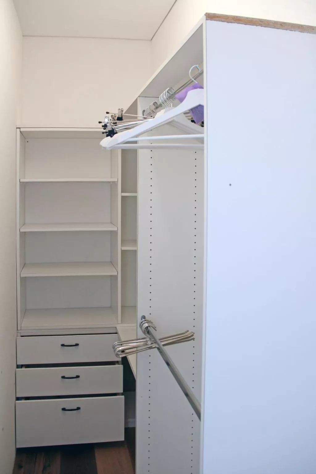 Moderne, komfortable Dachwohnung mit Bergsicht-Image-tags.info