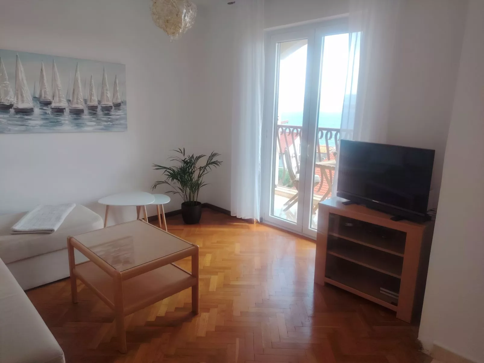 Mit Balkon und Meerblick-Inside