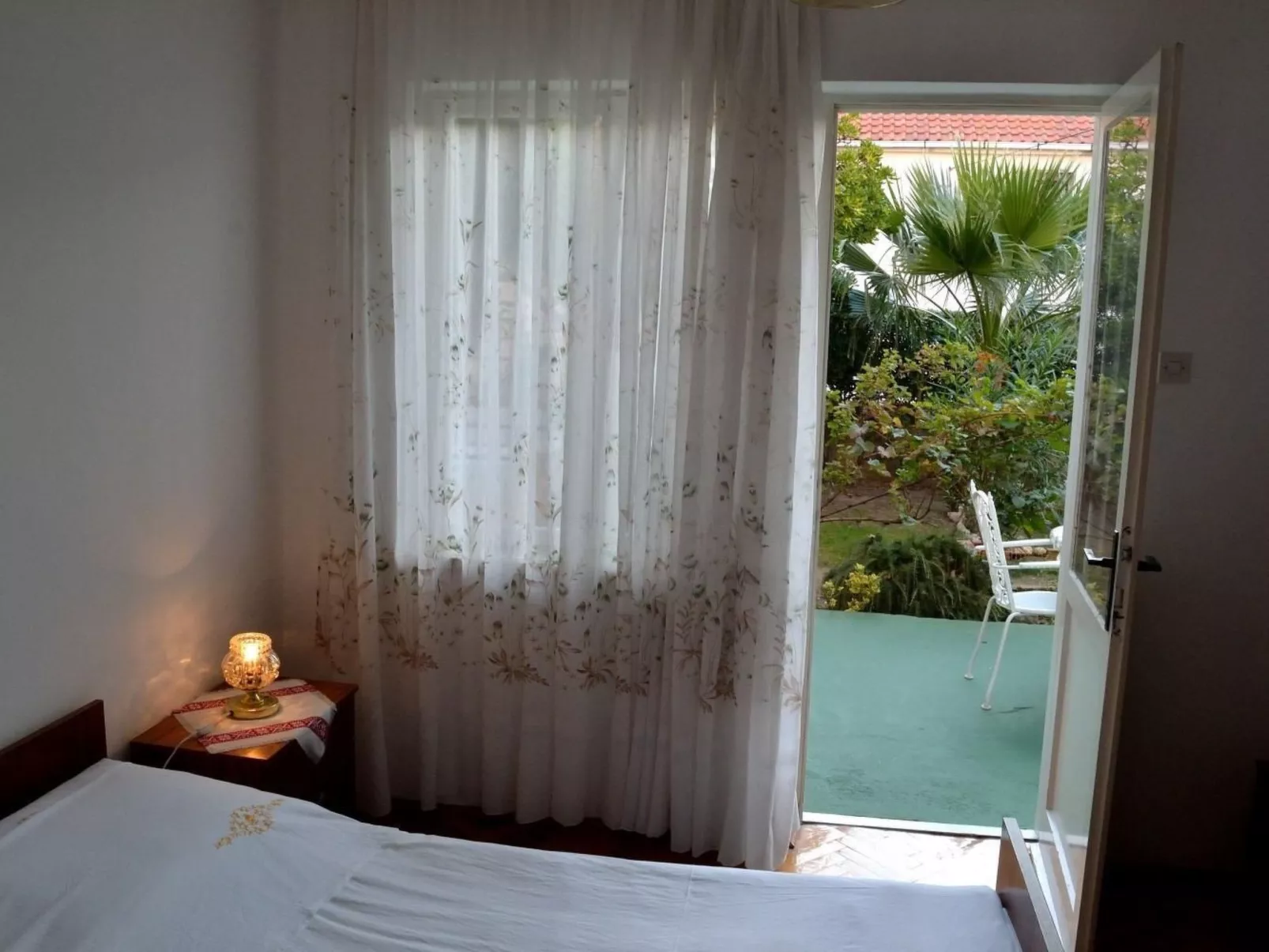 Große Ferienwohnung in Pag mit Privater Terrasse-Drinnen