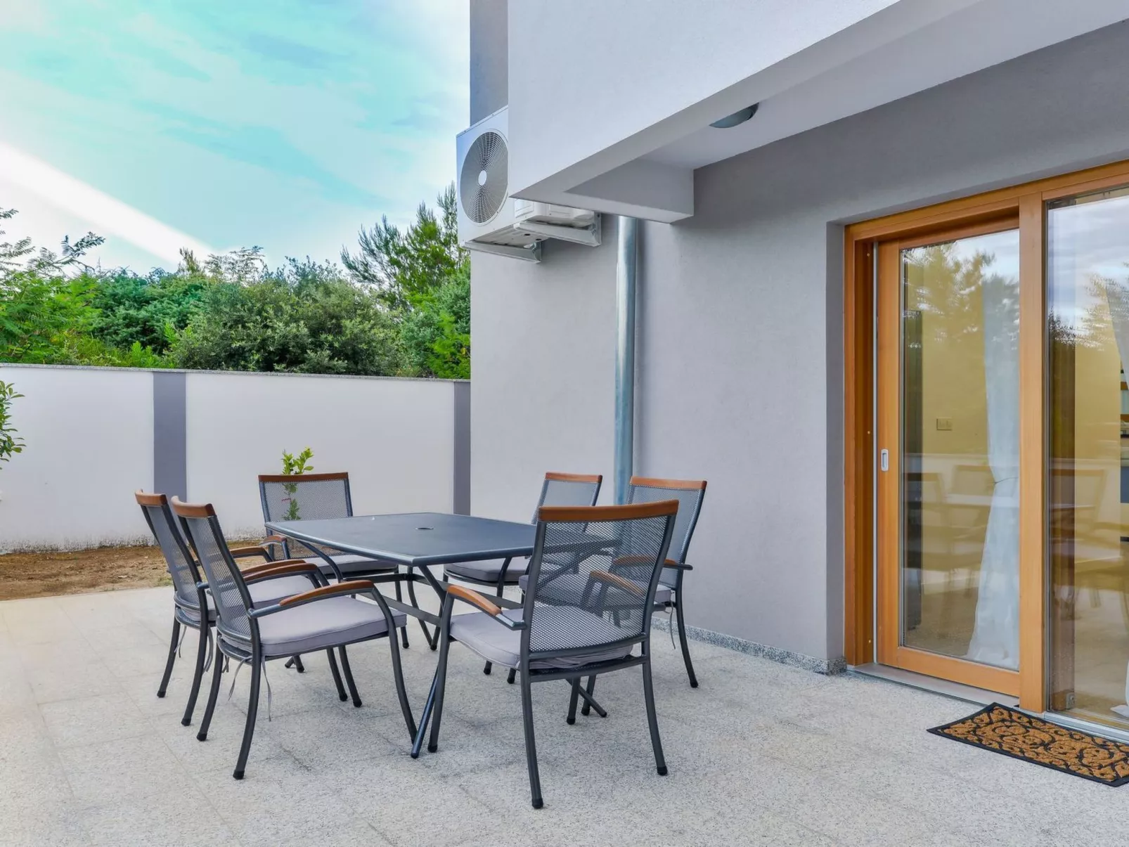 Villa mit Dachterrasse und Pool - Agentur TA Leut-Draußen