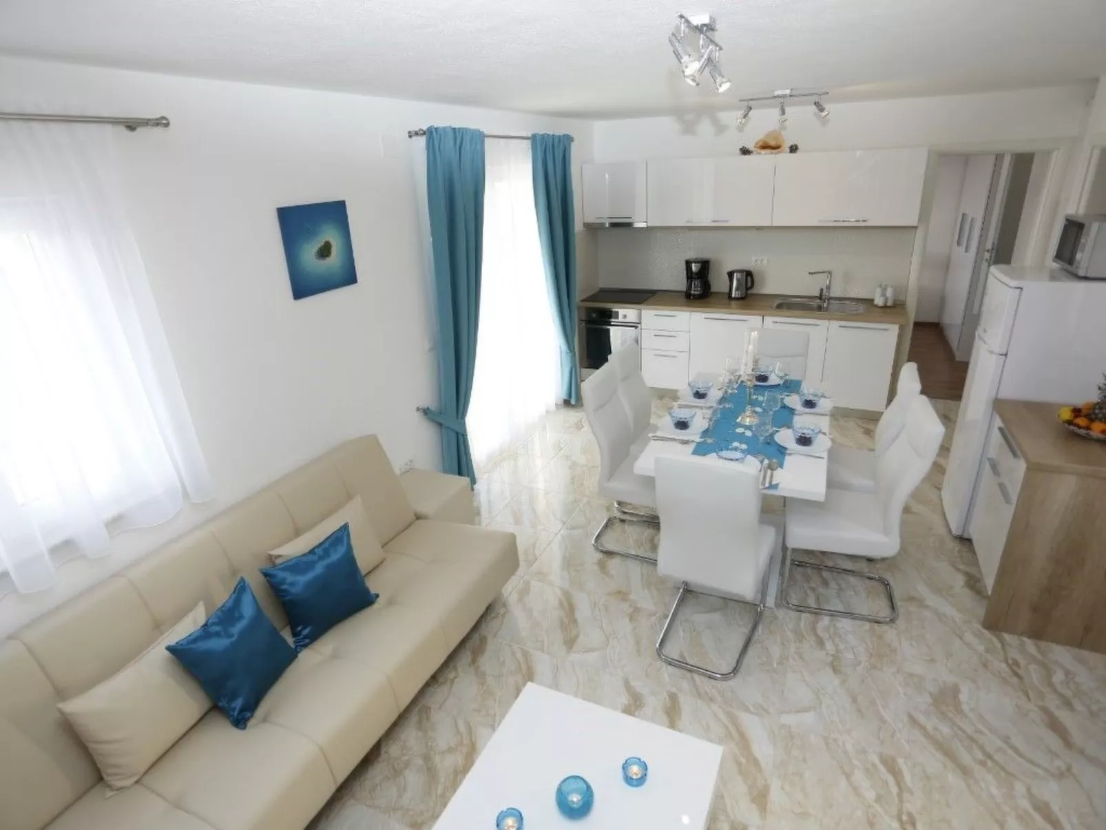 Villa Mis, Haus in Supetar mit privatem Pool-Drinnen