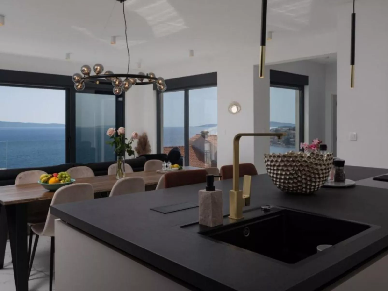 Villa Julian mit beheiztem Pool-Dehors