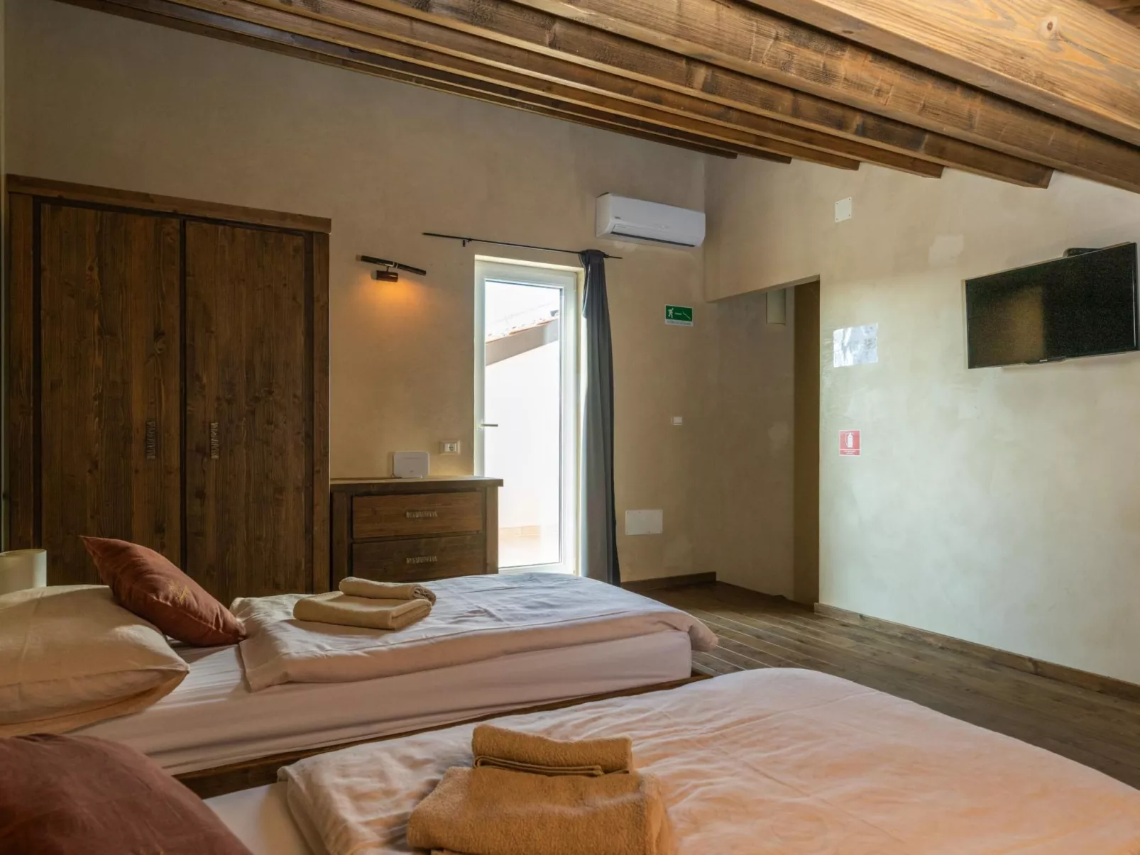 Villa Castagna in Premantura mit Pool und Sauna-Dedans