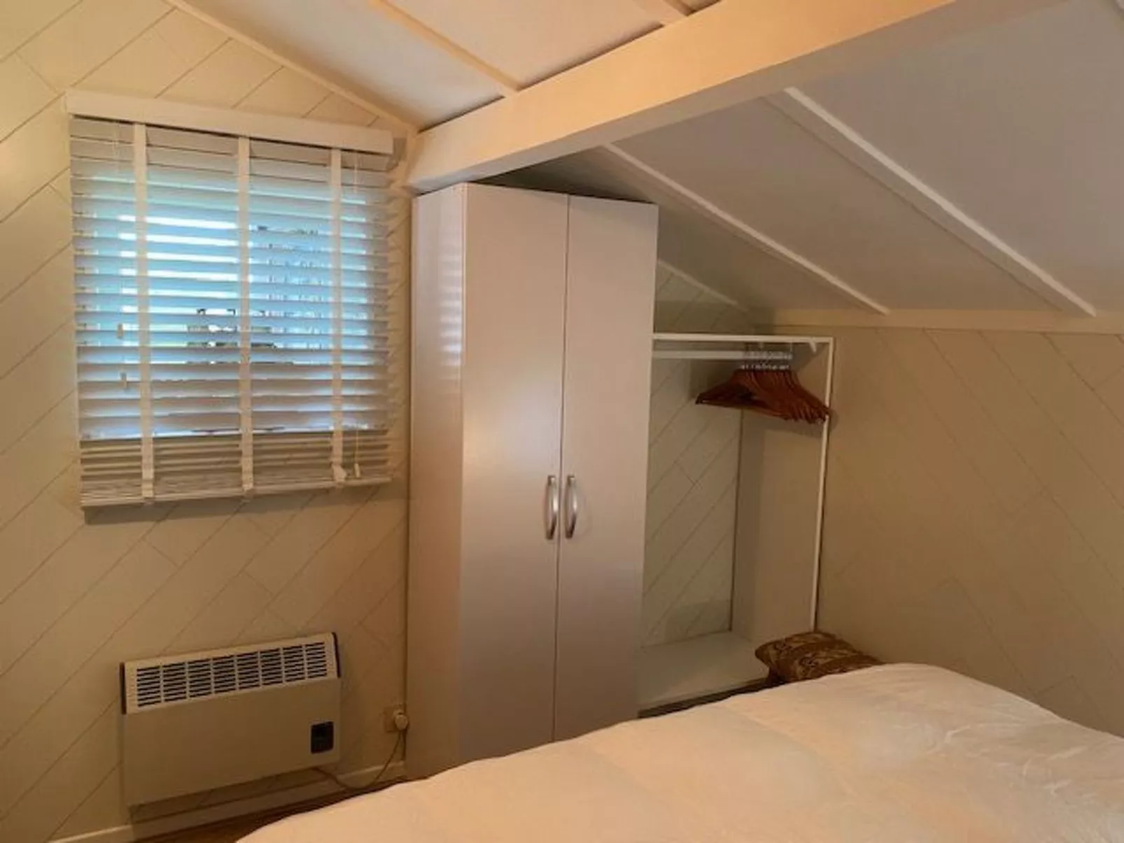 Zonnewind in der Nähe von Dünen und Wald-Image-tags.info