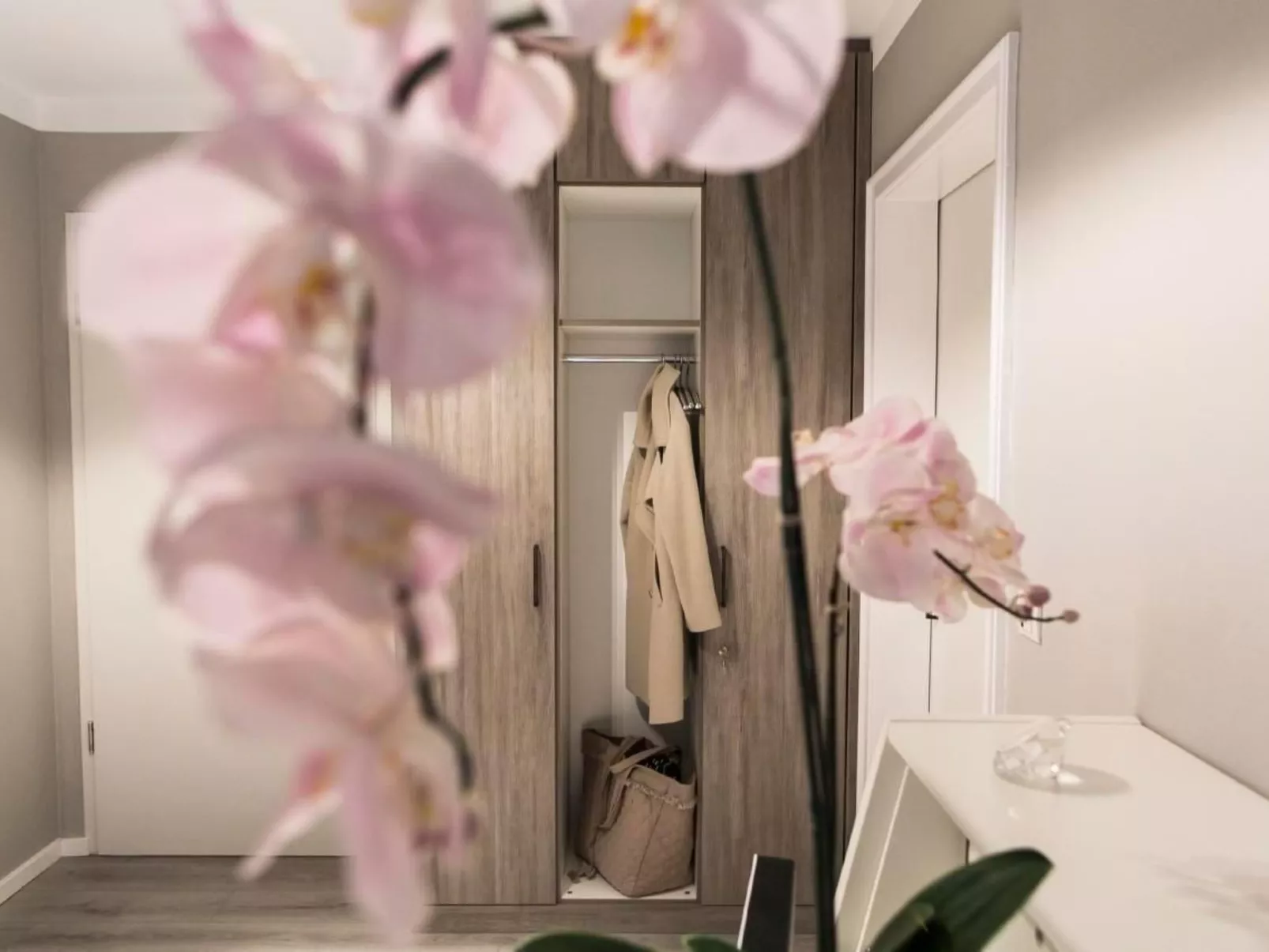 Komfortable Ferienwohnung mit großem Balkon-Drinnen