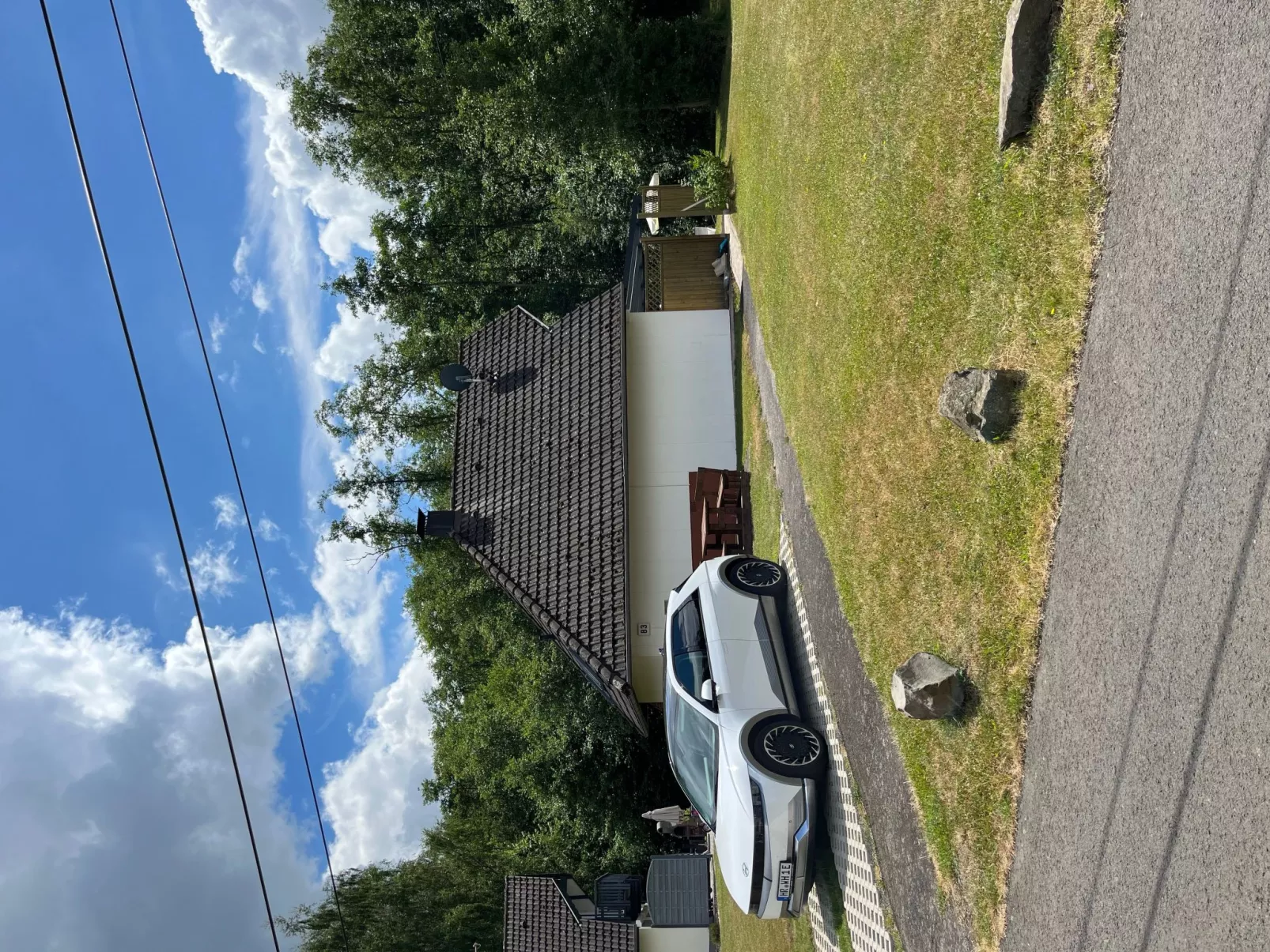 Familienfreundliches Haus mit großer Terrasse-Outside