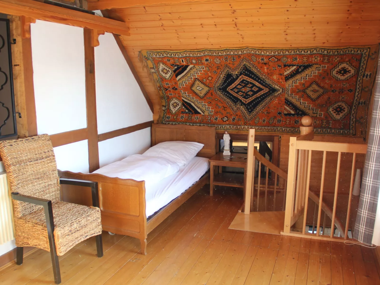 Fachwerkhaus mit Garten, Grill und Terrasse-Inside