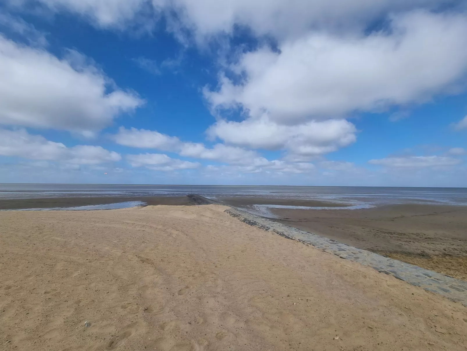 Gemütliche Ferienwohnung für zwei Personen mit sonniger Südterrasse-Draußen