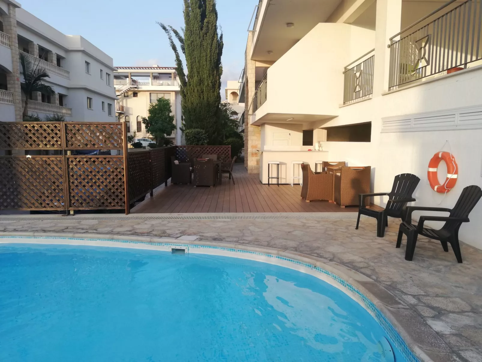 Mit Terrasse-Outside