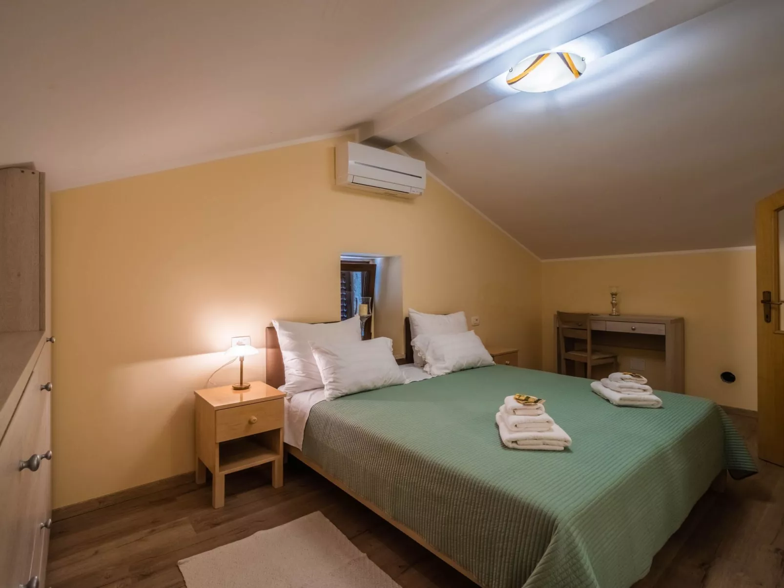 Luxuriöse Villa auf großem Privatgrundstück-Inside