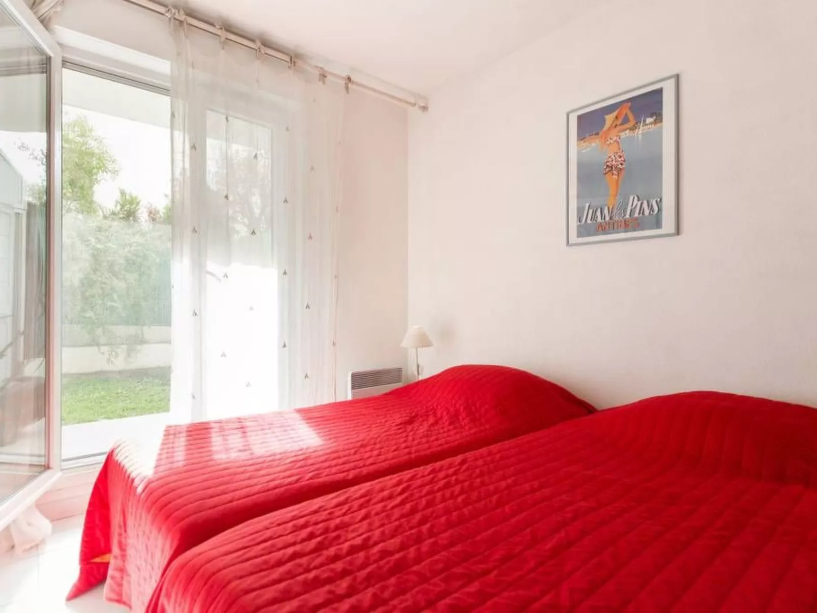 Mit privatem Garten und Terrasse-Dedans