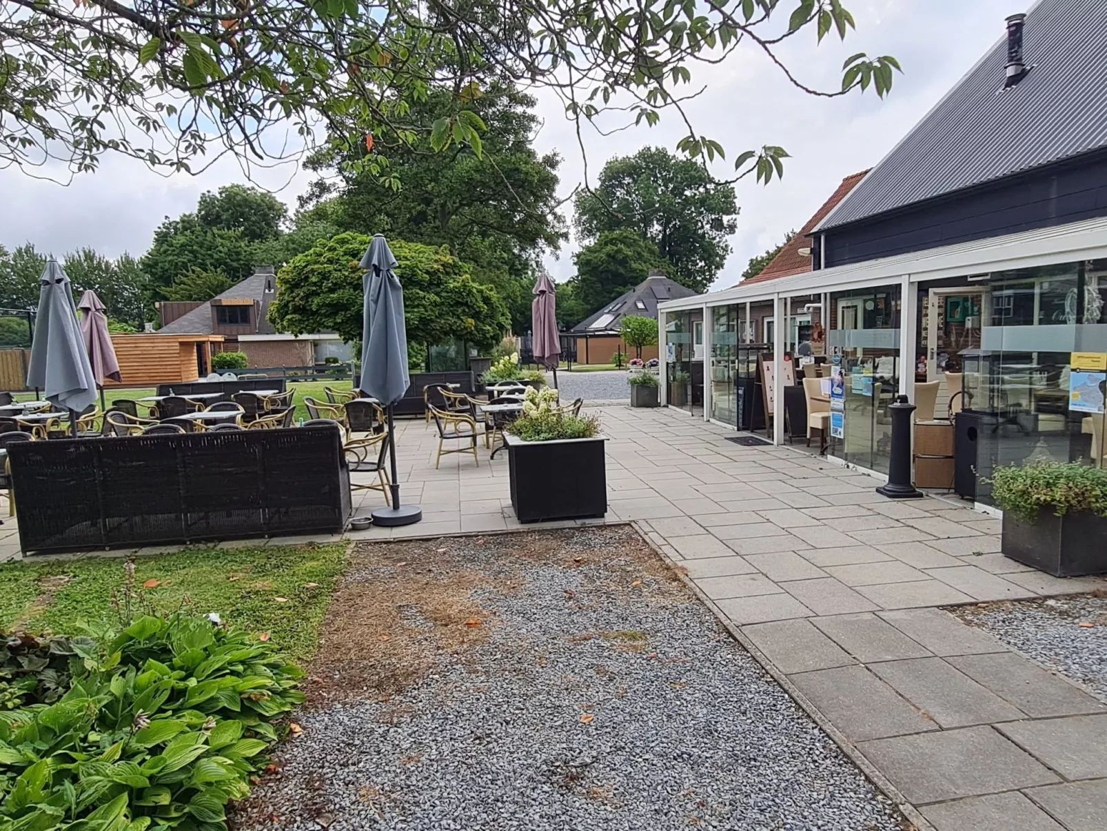 "Buurtweg 121"-Draußen