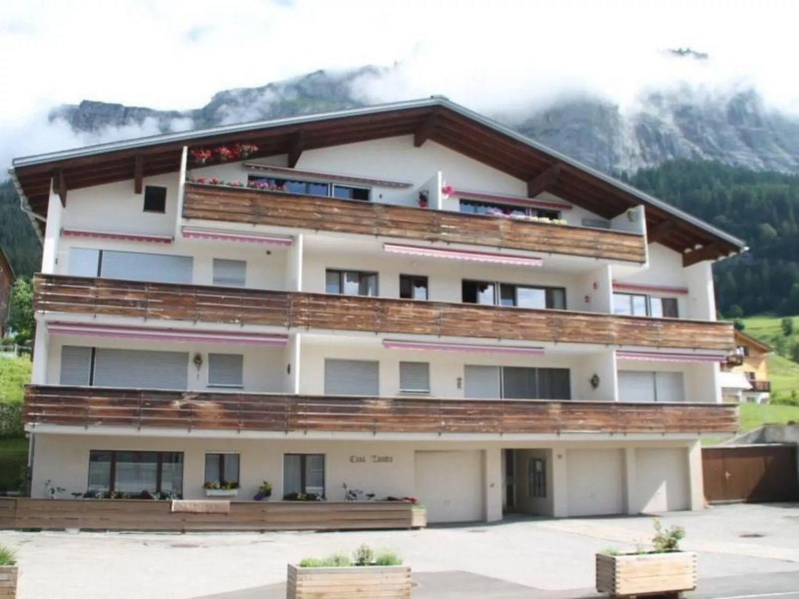 Zundra Klarenbeek-Draußen