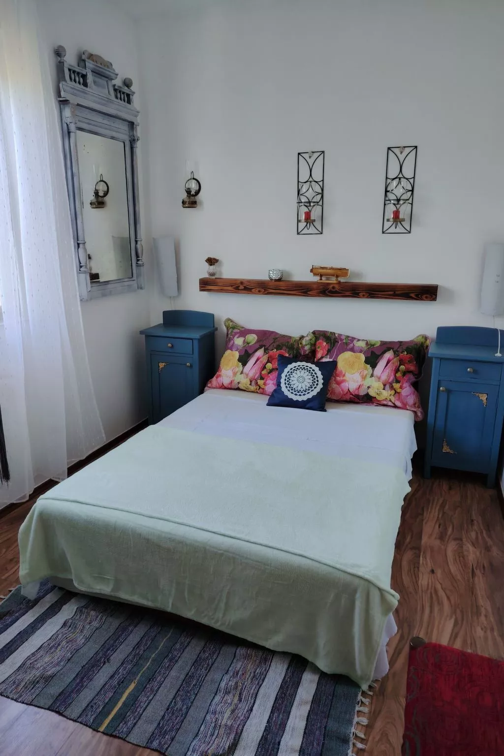 In Vir mit Terrasse und Garten-Drinnen