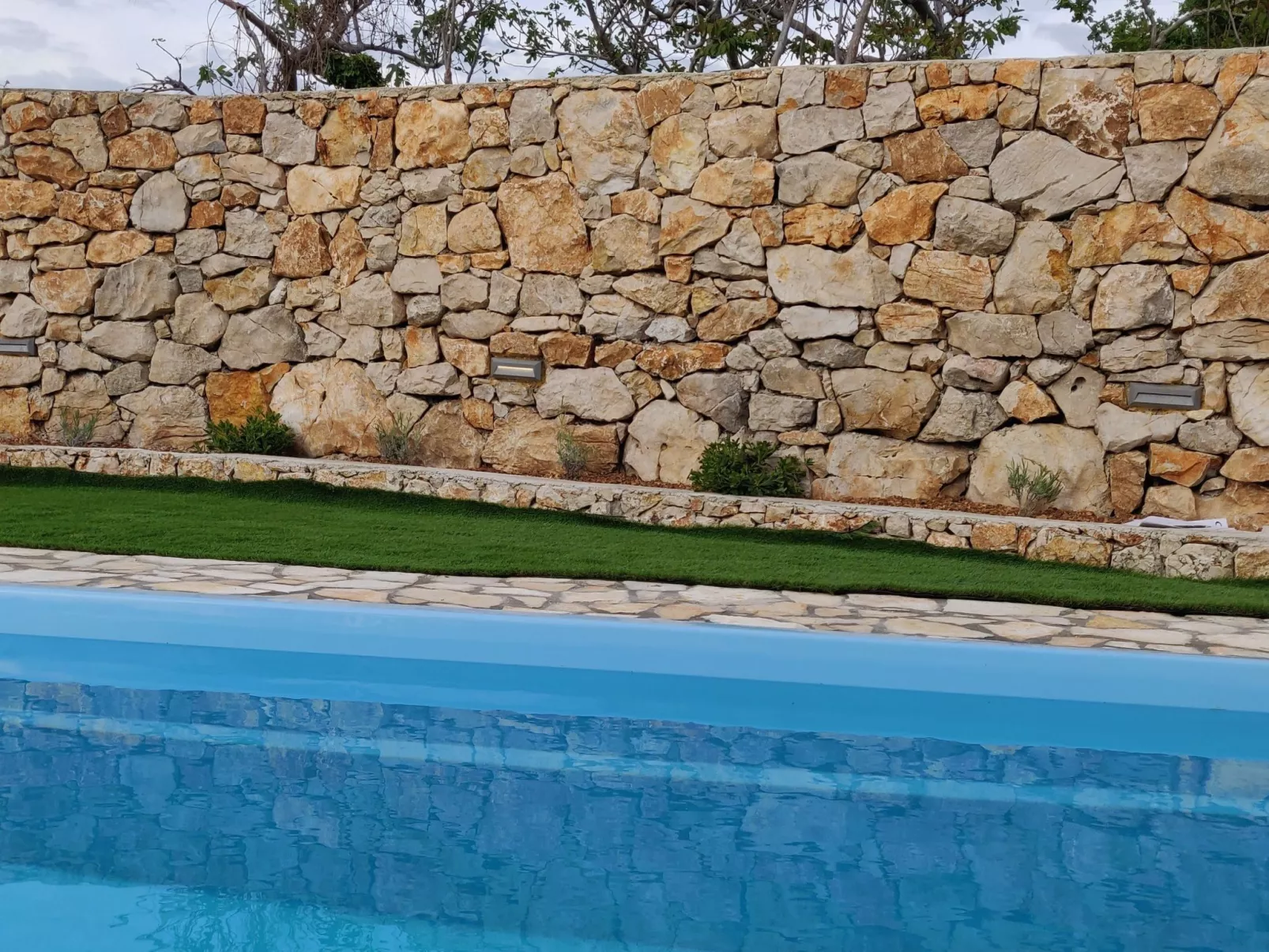 In Novalja mit Privatem Pool-Outside