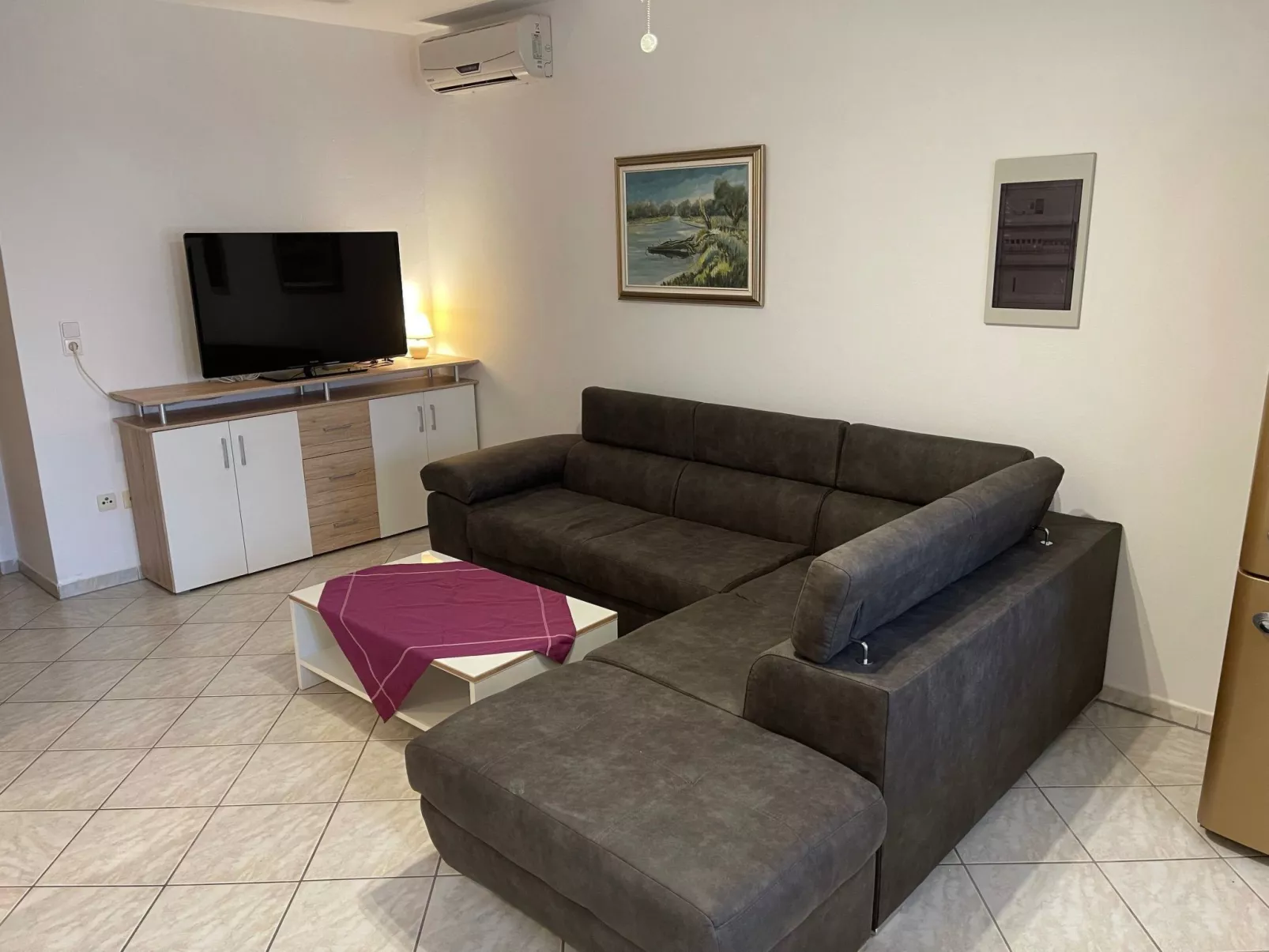 Moderne Ferienwohnung für 4 Personen-Drinnen