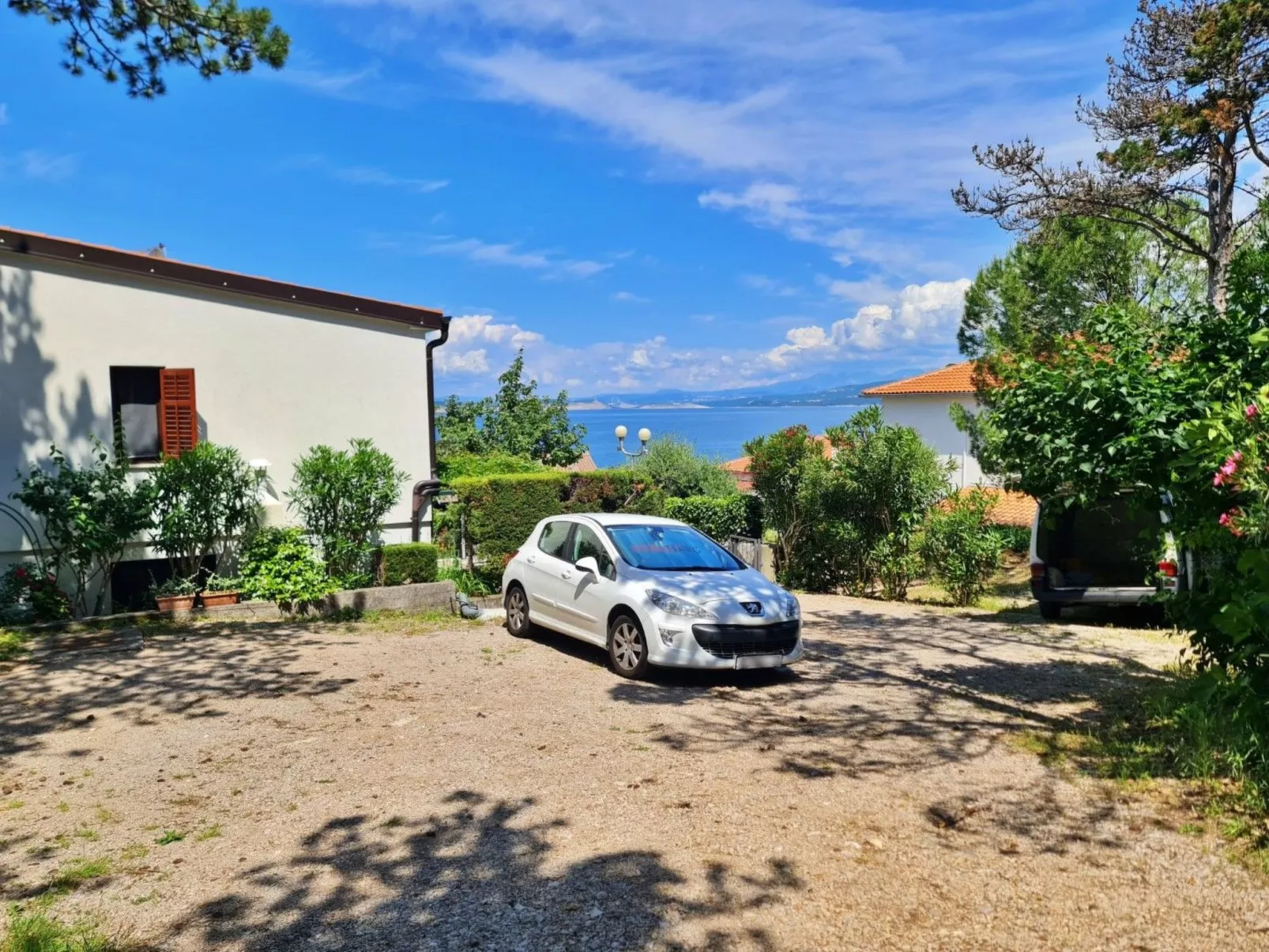 Apartment Beakovic-Dehors