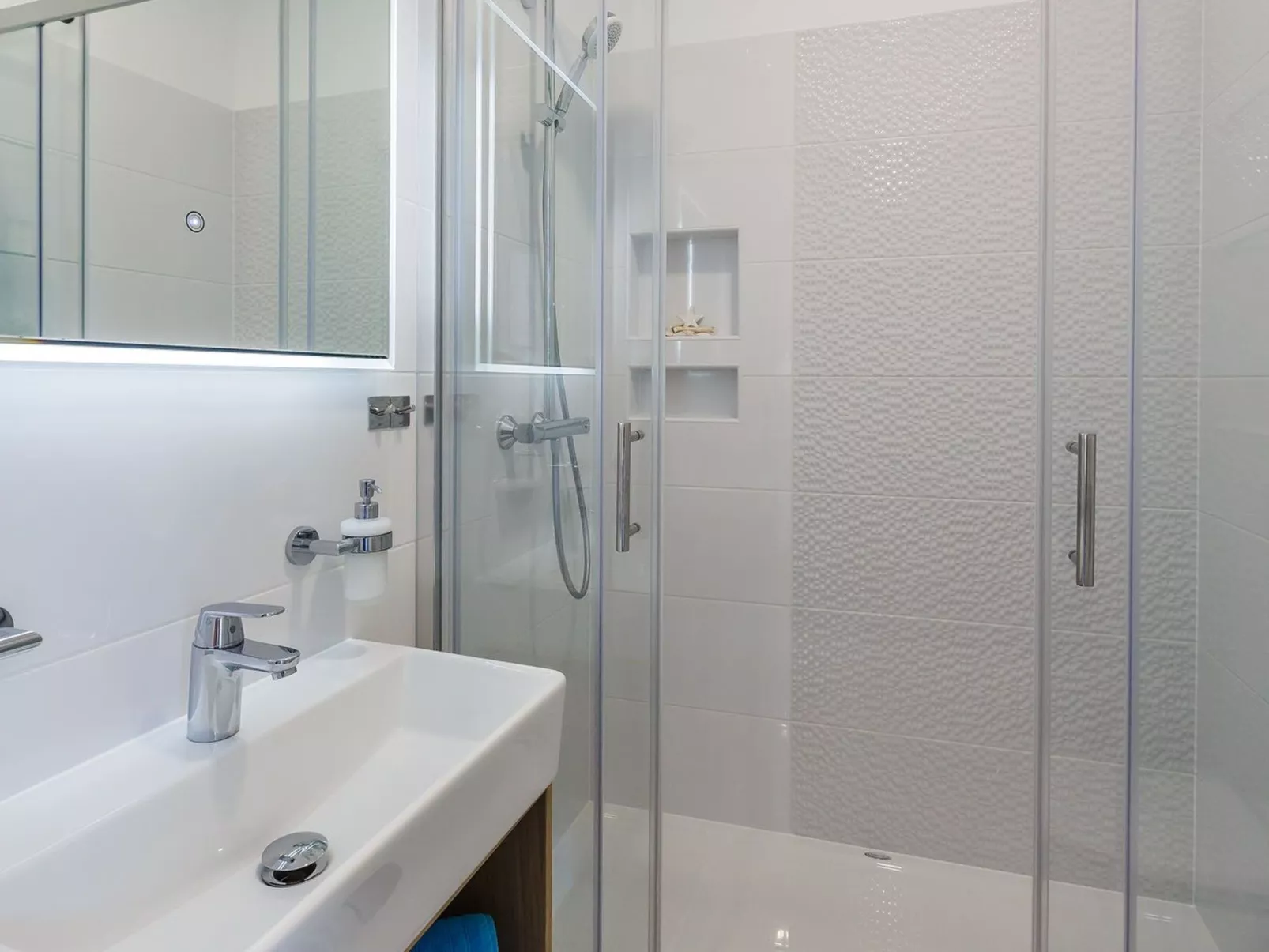 Charmantes Studio Irena - EOS CROATIA-Inside