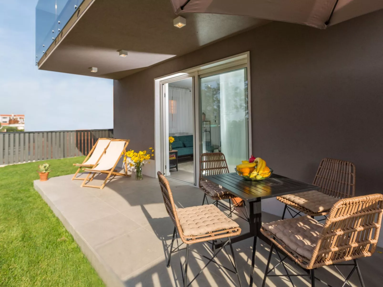 Lemon 3 Premium-Draußen