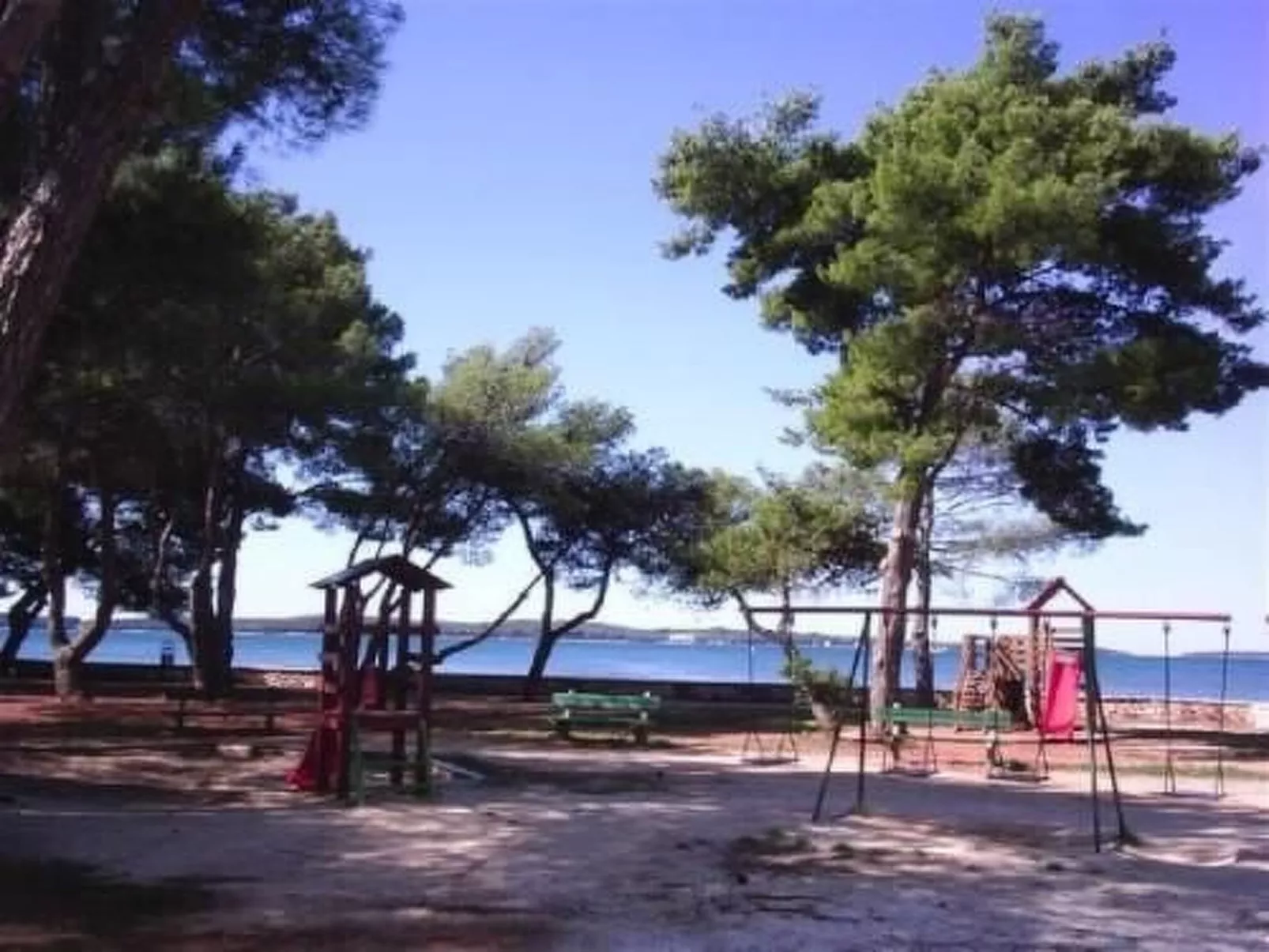 Wohnung in Fazana mit Garten, Grill und Terrasse-Draußen