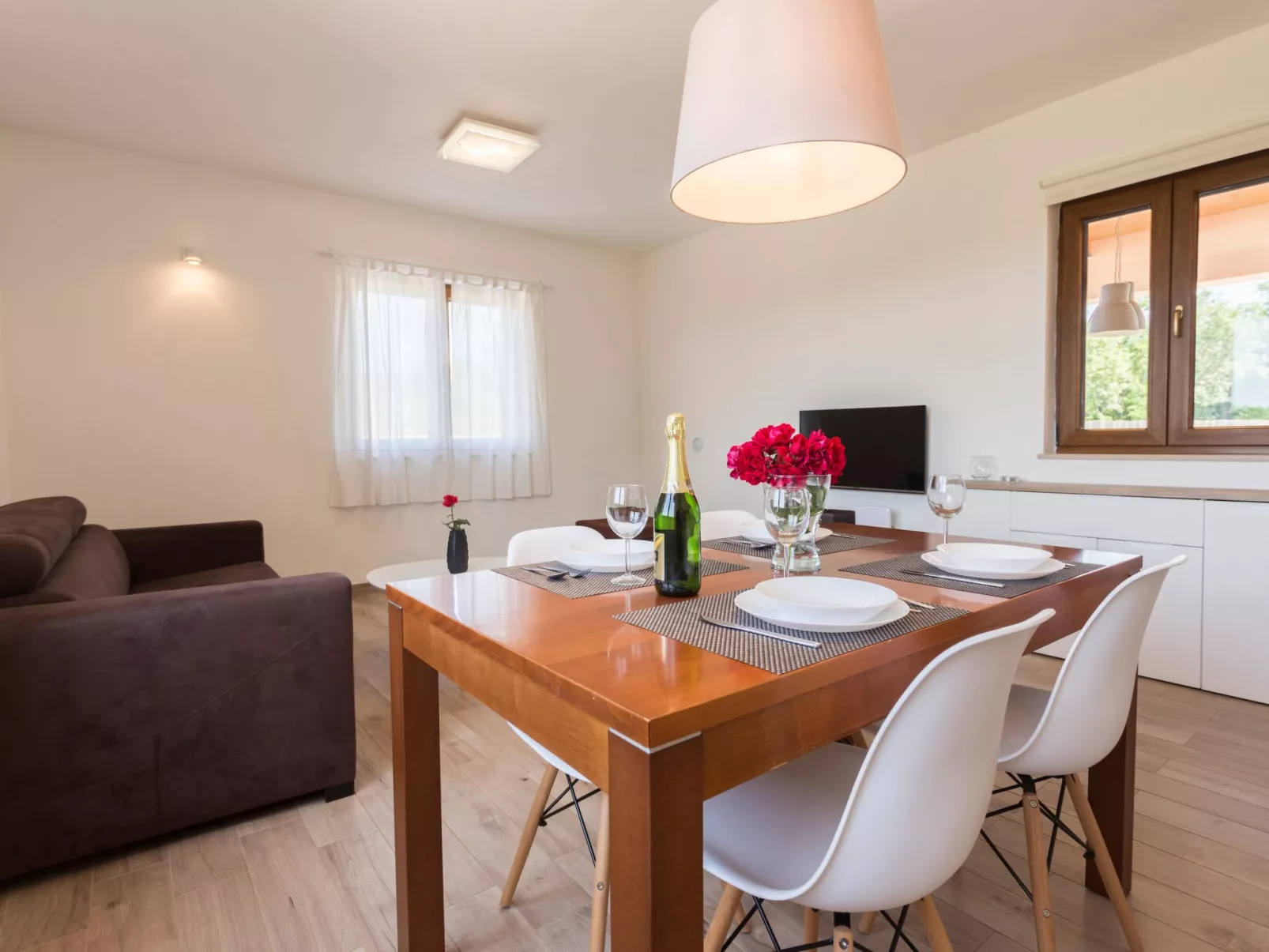 Haus Nina mit beheiztem Schwimmbad-Drinnen