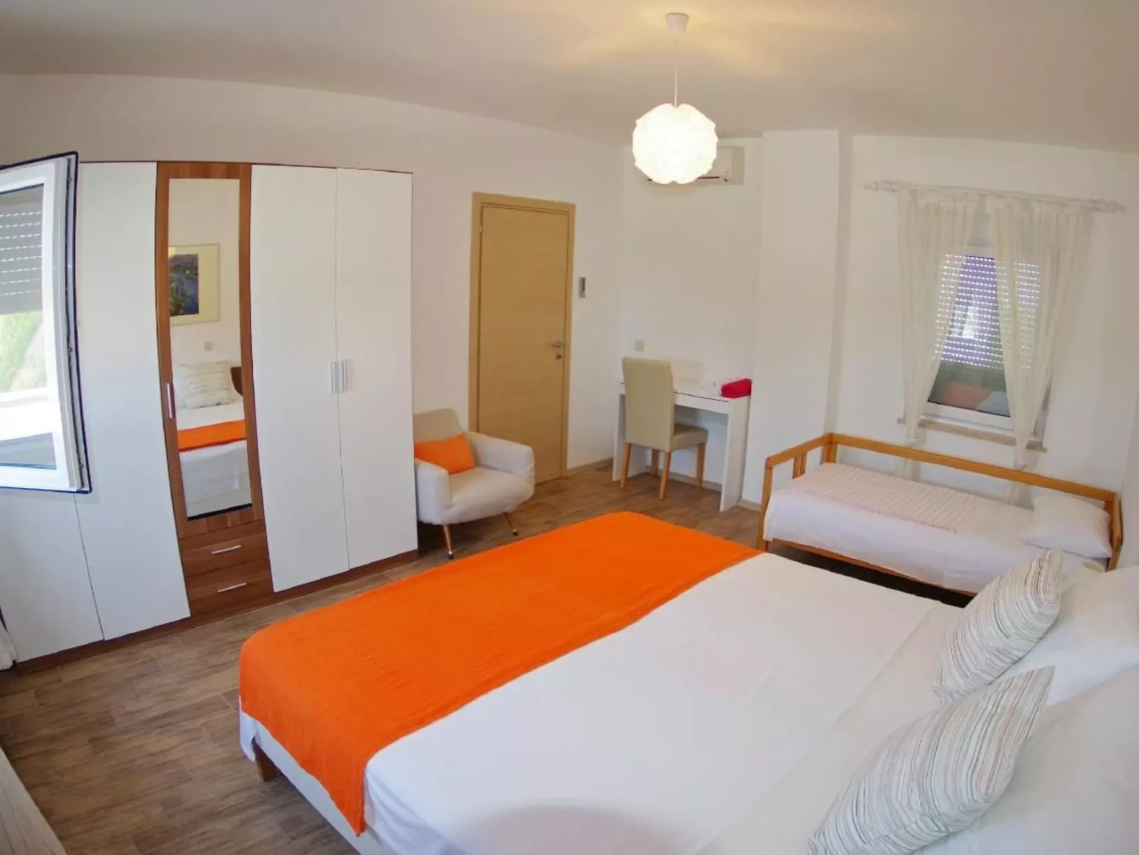 Mit privatem Pool in Vinkuran-Dedans