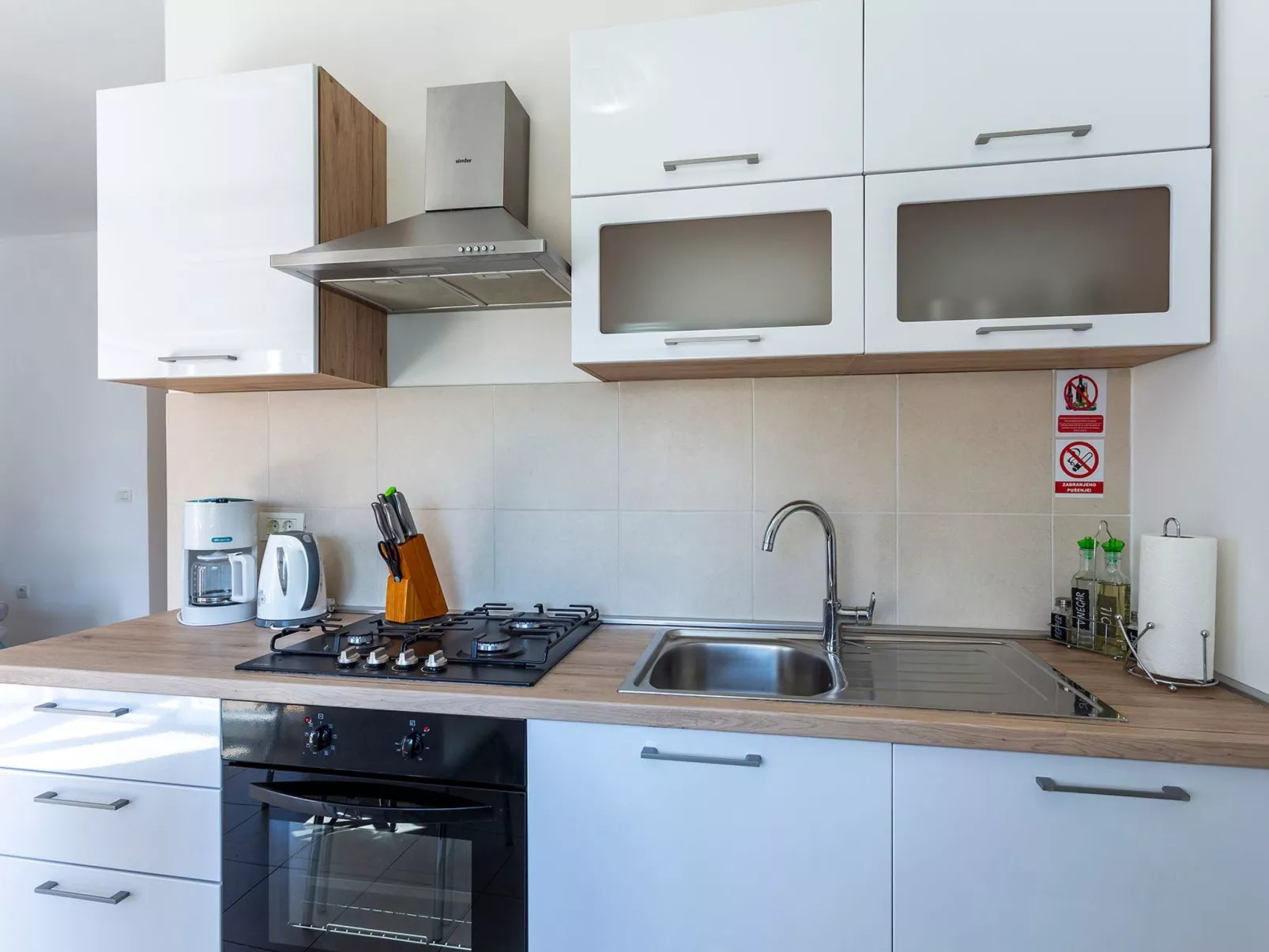 Appartement in Stoja mit Terrasse-Drinnen