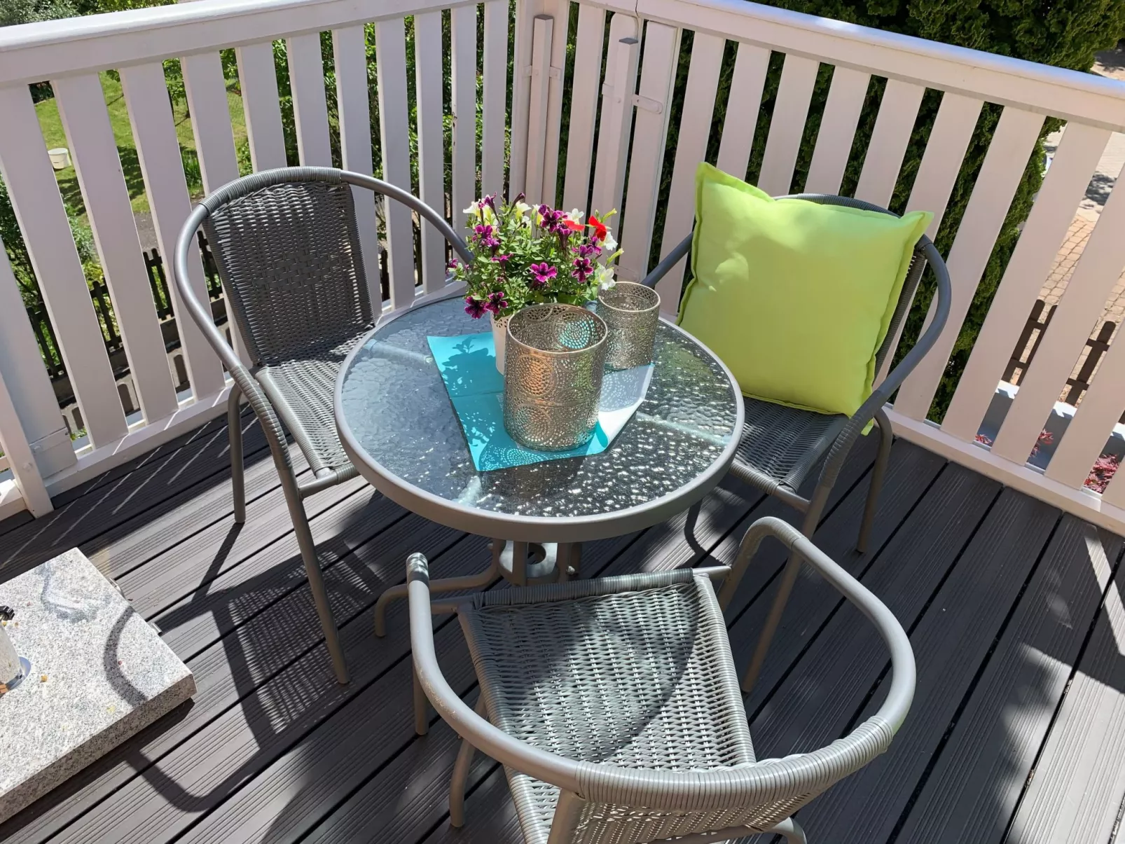 Modernes, gemütliches Ferienhaus mit Terrasse und Garten - Outside