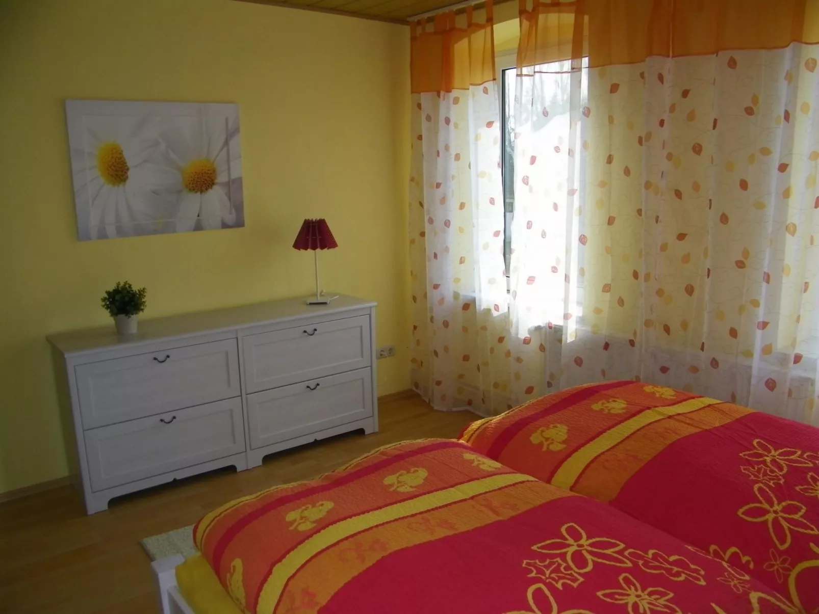 In Kappeln mit Großem Balkon-Dedans