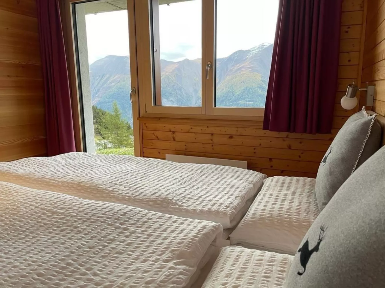 Chalet Brunnquell-Drinnen