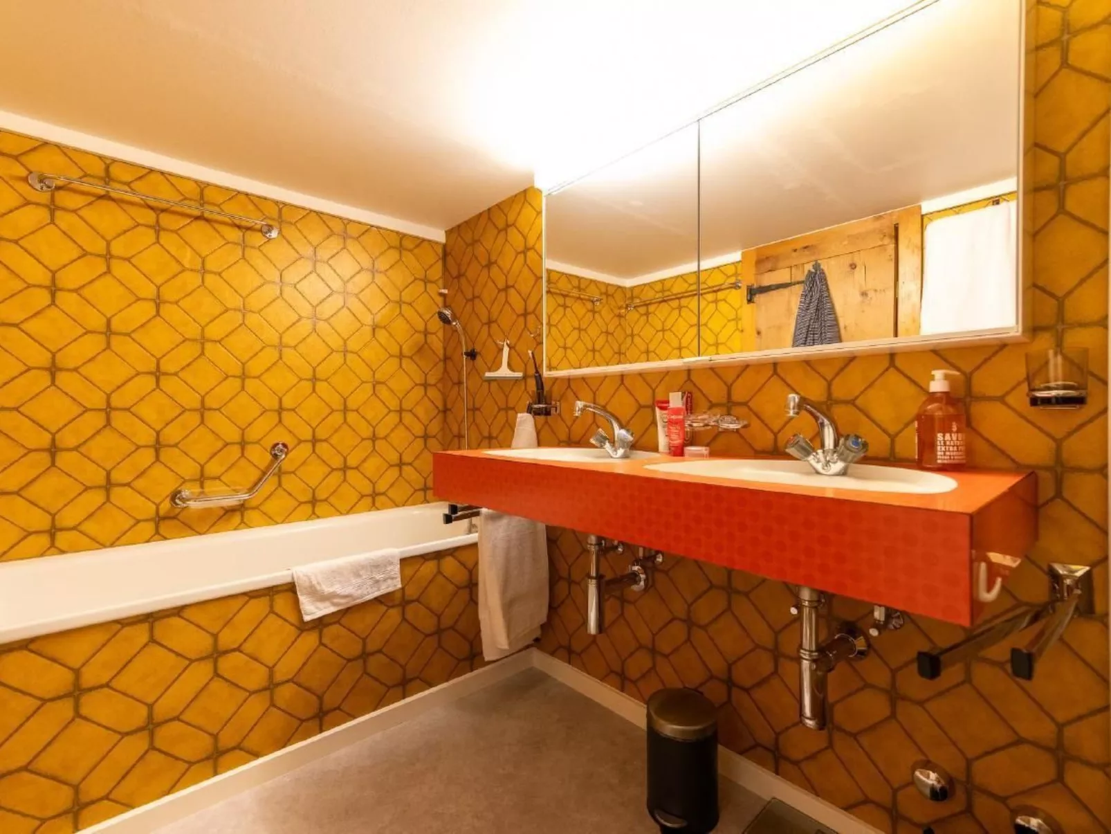 Chesa Sela Historisches Engadinerhaus (1641)-Dedans