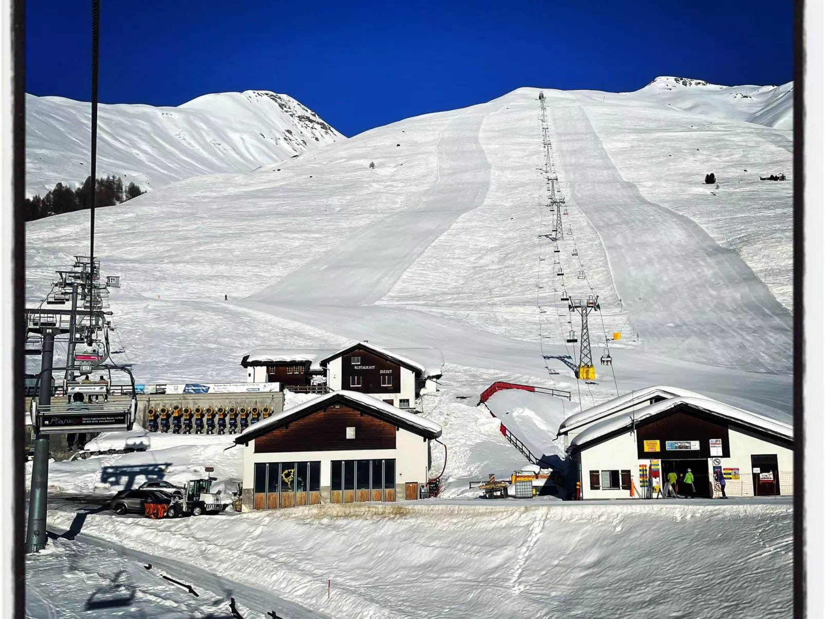 Chesa Davatz-Outside