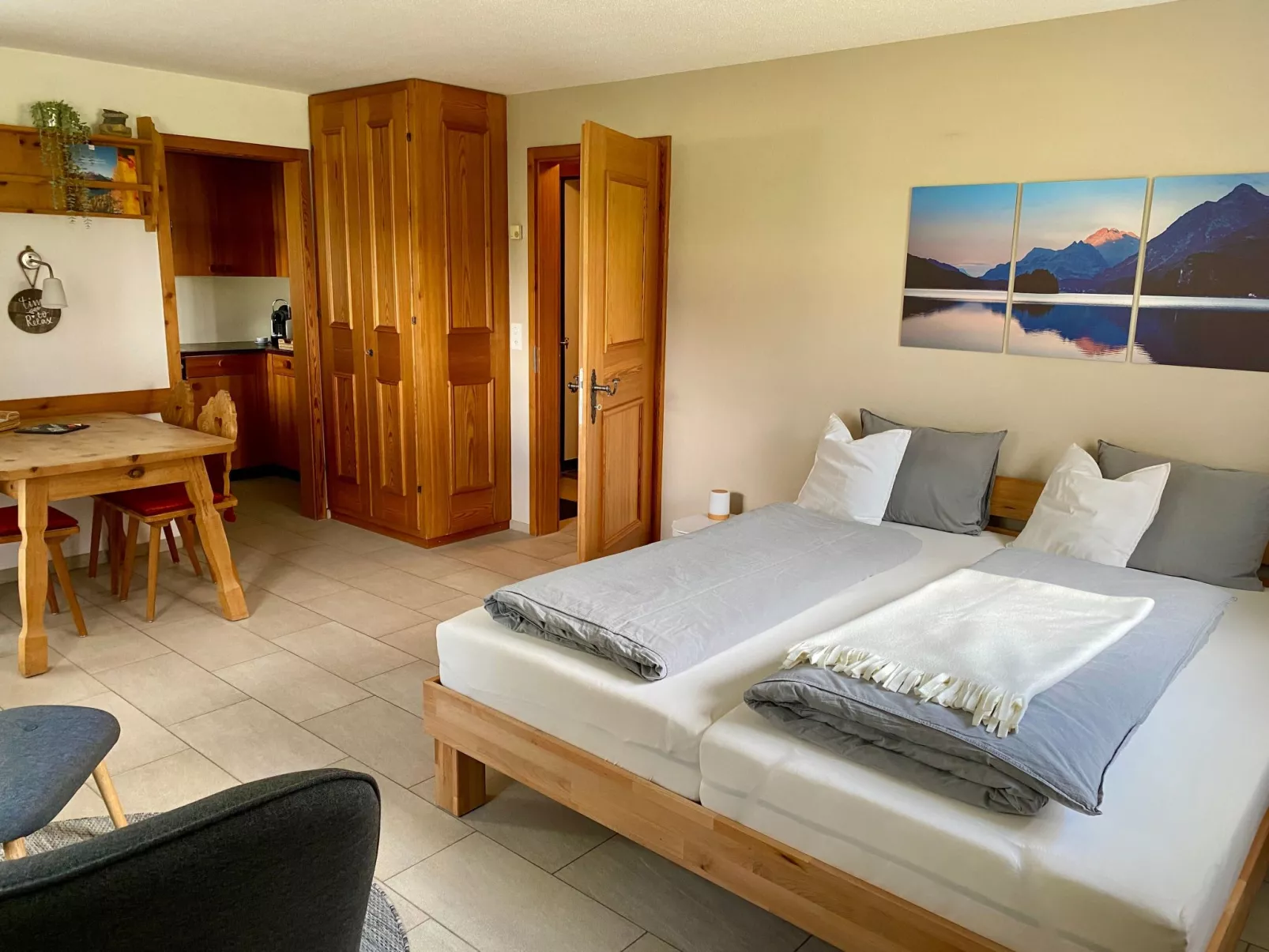 Chesa Muntanella-Image-tags.info