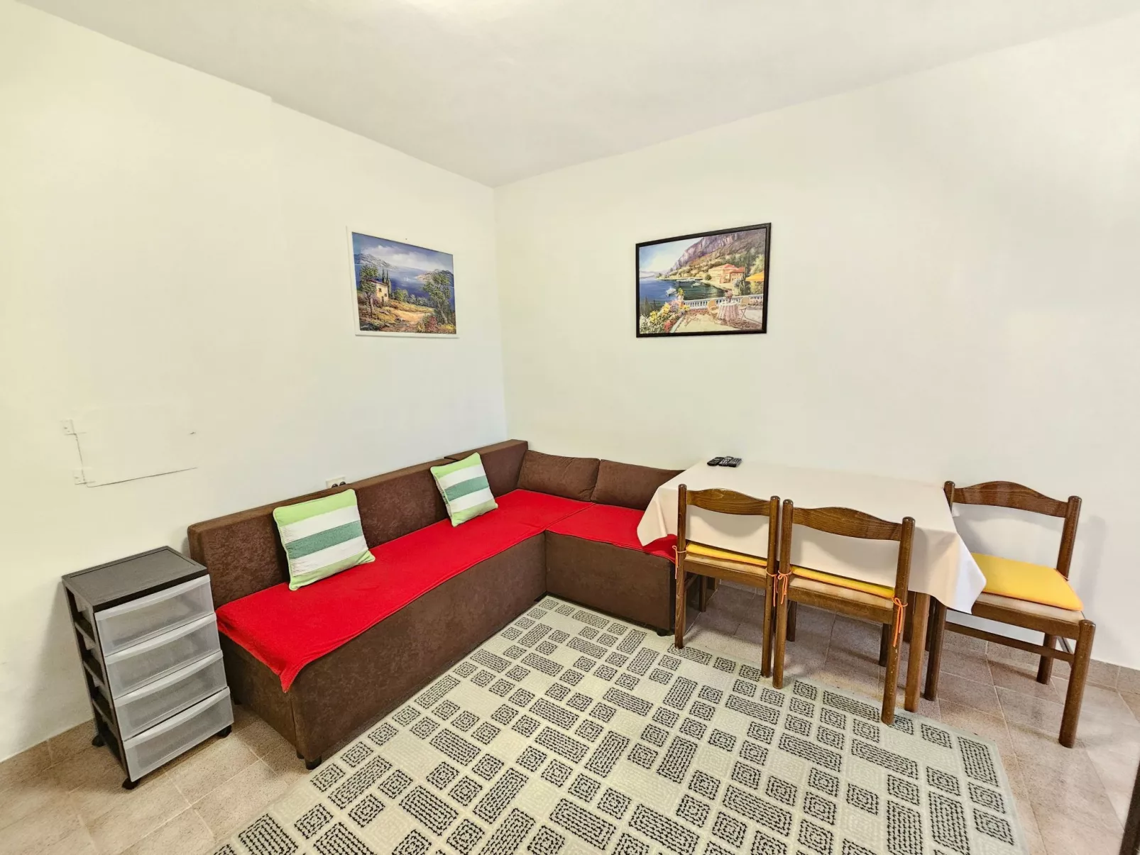 Appartement für 2-3 Personen mit Terrasse-Inside